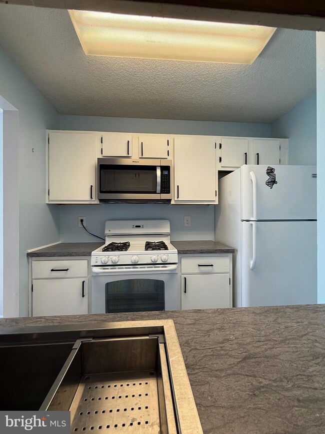 606 Sequoia Ct unit 606, Jackson, NJ 08527 - photo 6