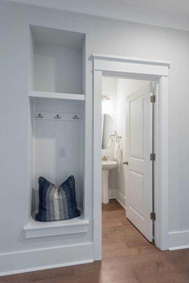 PHOTO OF SIMILAR HOME