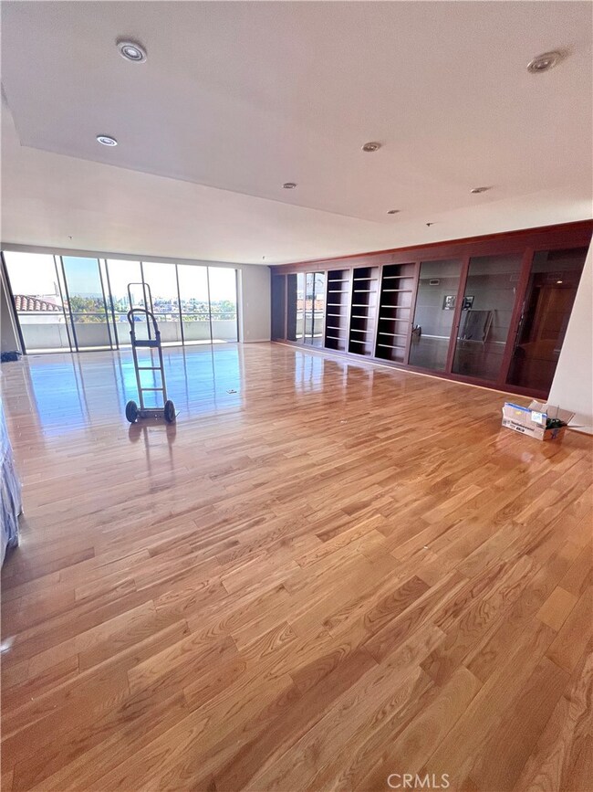 Wilshire Manning unit 609, Los Angeles, CA 90024 - photo 6