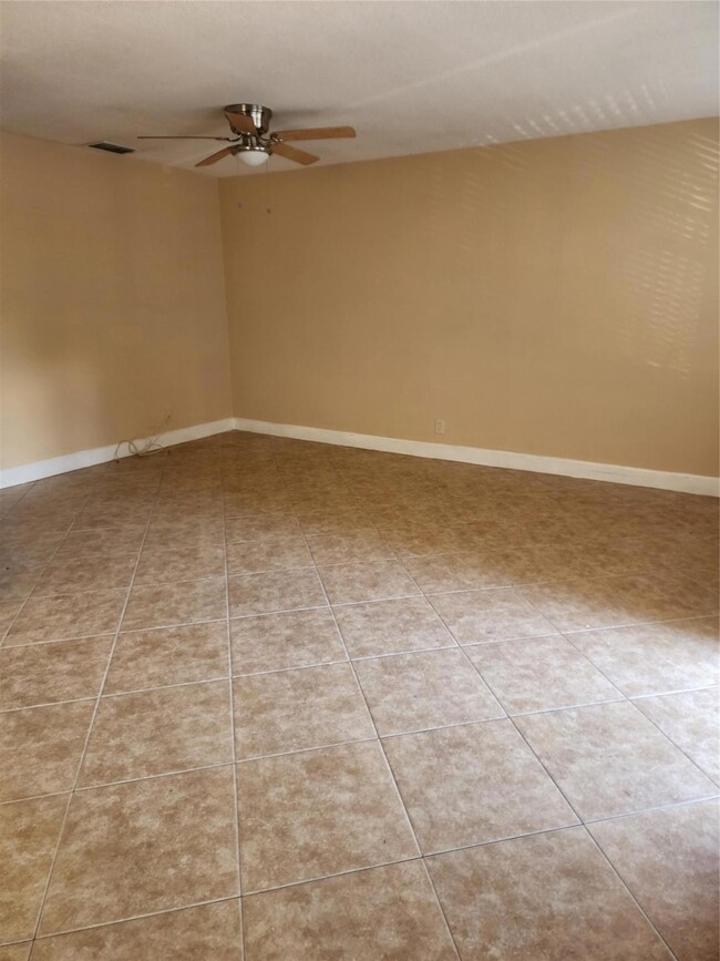 4150 Woodside Dr unit 3, Coral Springs, FL 33065 - photo 6