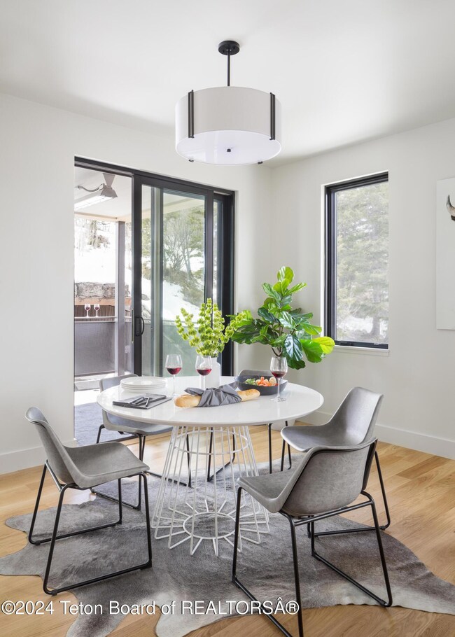 OutpostMedia_20190411_medprint-7