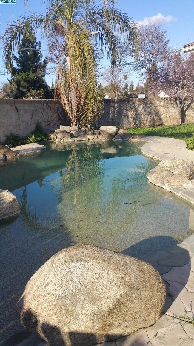 Beach entry pool!