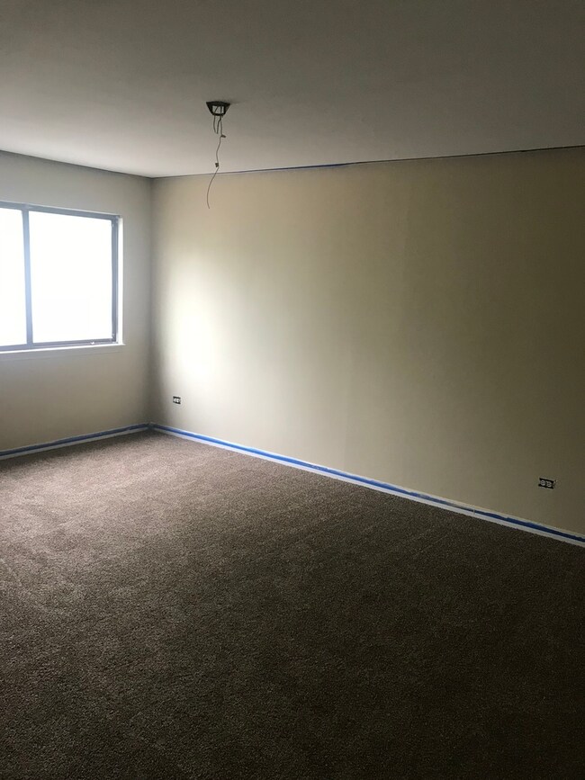 3454 Golfview Dr, Hazel Crest, IL 60429 - photo 3