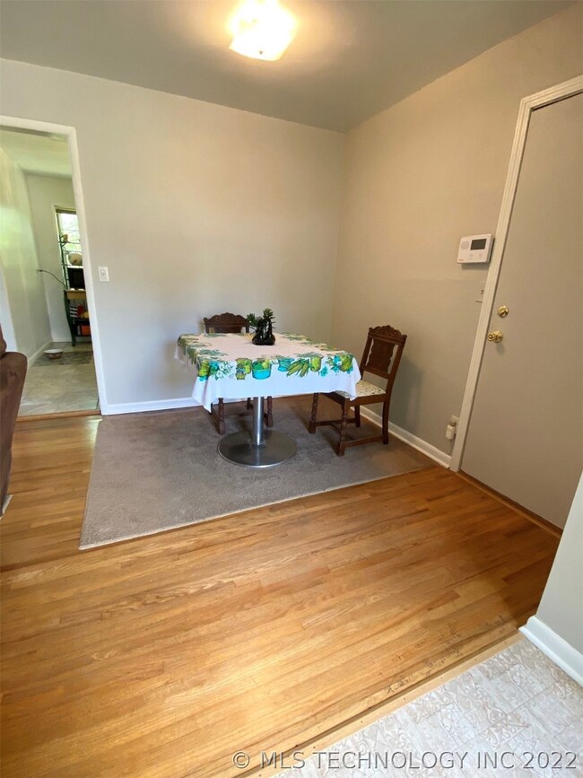119 E Powell St, Claremore, OK 74017 - photo 6