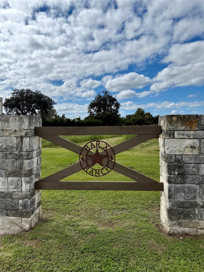 1026 Longhorn Trail, Angleton, TX 77515 - photo 6