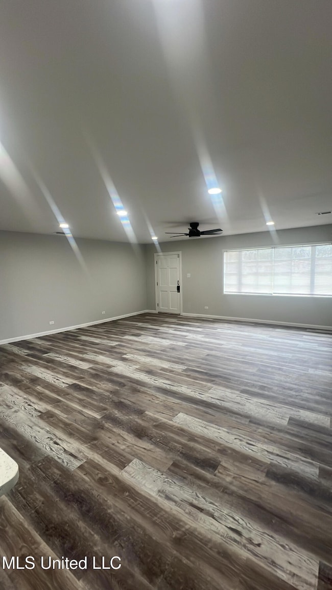 1E40DDCA-8E3F-4406-9F55-76D04BFAA043