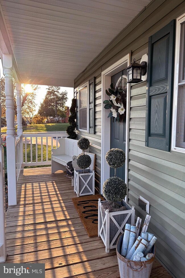 203 E 7th Ave, Ranson, WV 25438 - photo 3