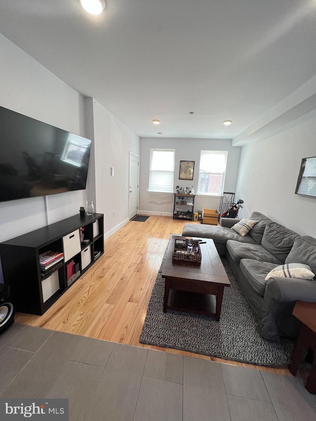 1113 Wallace St unit A, Philadelphia, PA 19123 - photo 4