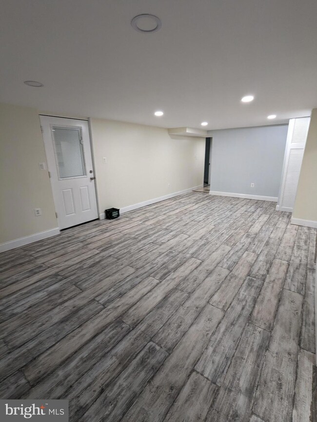 2410 Darrow St, Silver Spring, MD 20902 - photo 6