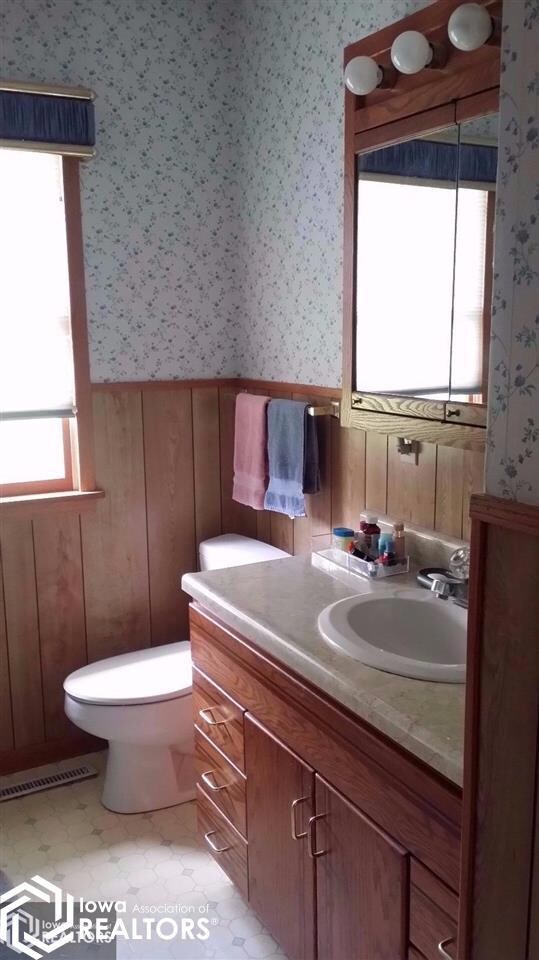 1808 W State St, Marshalltown, IA 50158 - photo 5