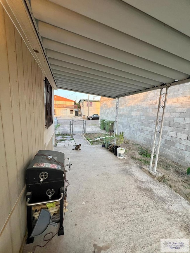 1344 E Monroe St, Brownsville, TX 78520 - photo 3