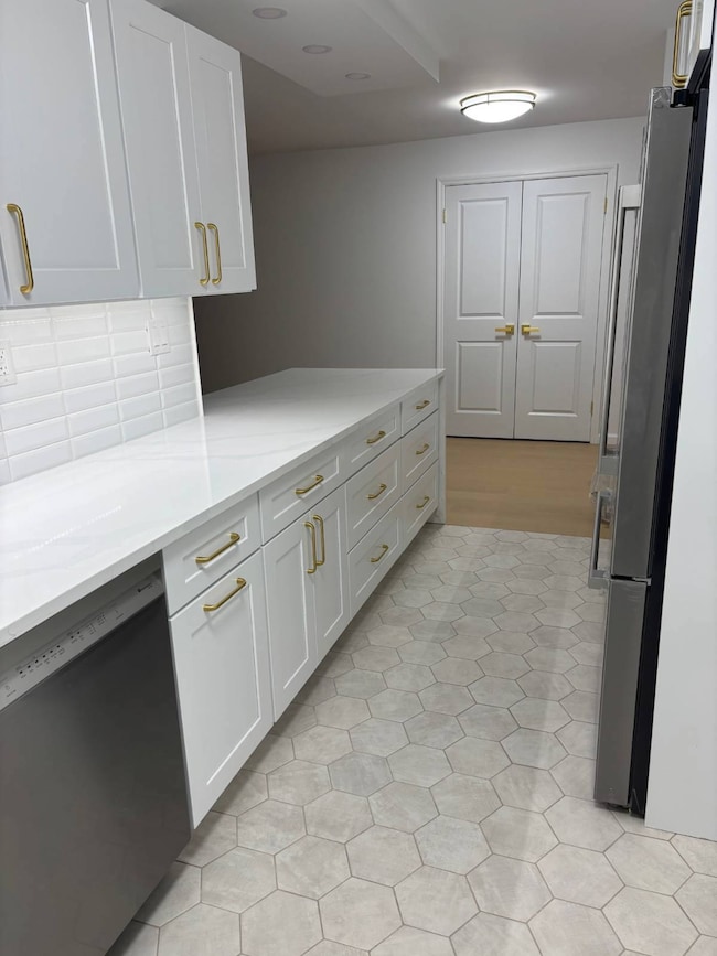 The Bay Club unit 4Z2, Bayside, NY 11360 - photo 7