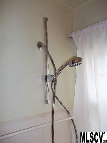 1126 8th St NE, Hickory, NC 28601 - photo 3