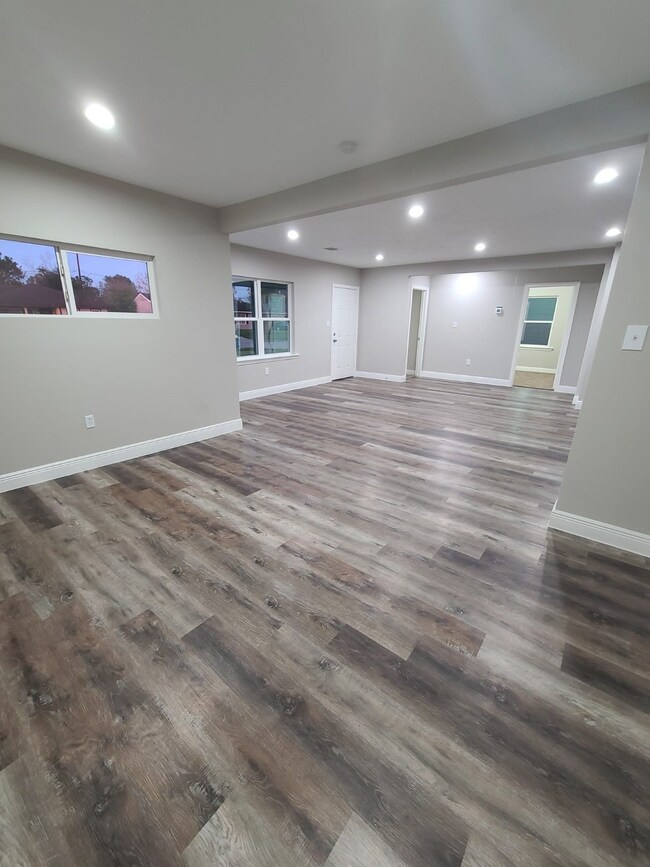 3710 Alberta St, Houston, TX 77021 - photo 2