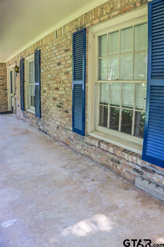 1716 1716 Yosemite Dr, Tyler, TX 75703 - photo 5