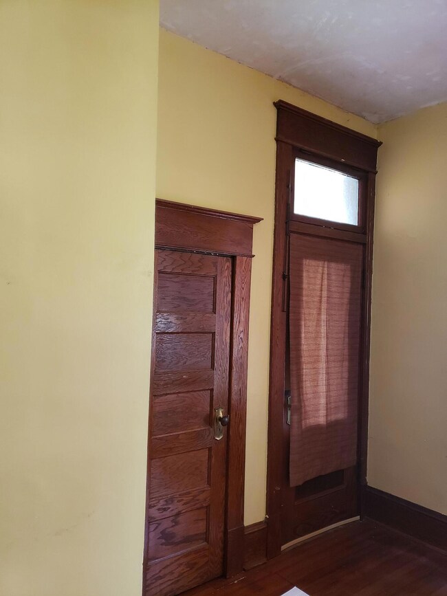 oak doors & moldings
