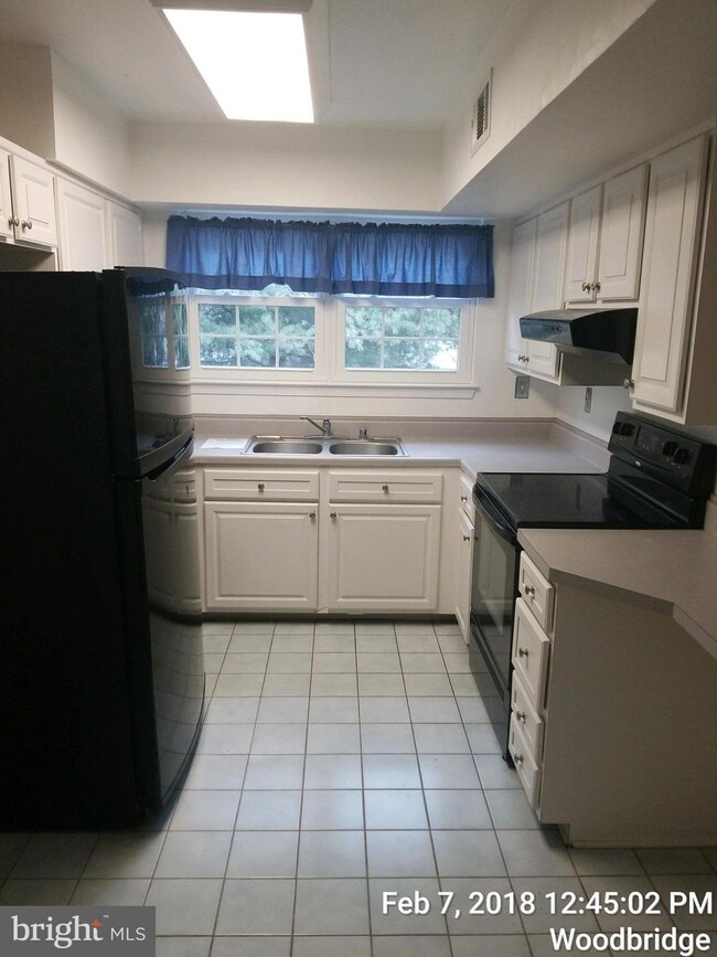 2777 Bordeaux Place unit 24C7, Woodbridge, VA 22192 - photo 3