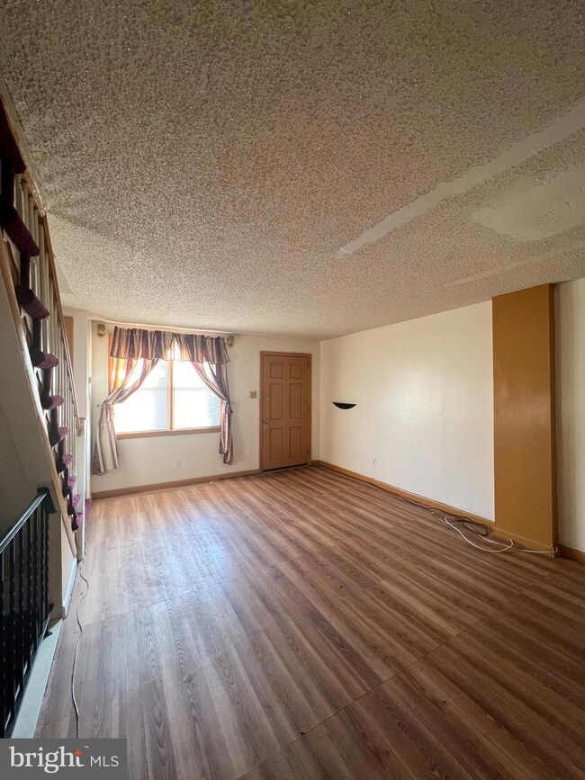 1239 Edgehill Rd, Darby, PA 19023 - photo 3