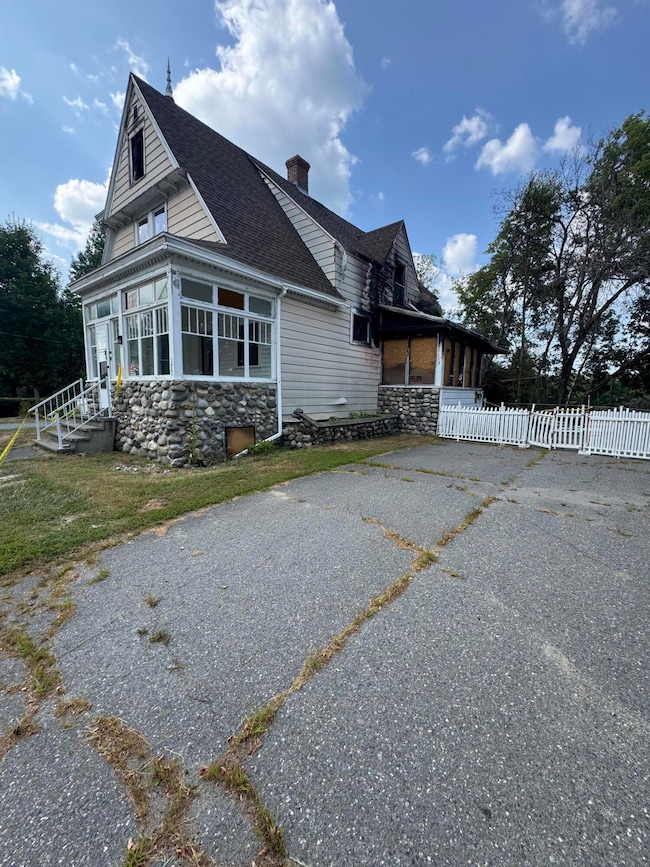 173 Somerset Ave, Pittsfield, ME 04967 - photo 4
