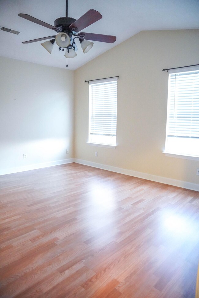 406 Ridgecrest Dr, La Fayette, GA 30728 - photo 7