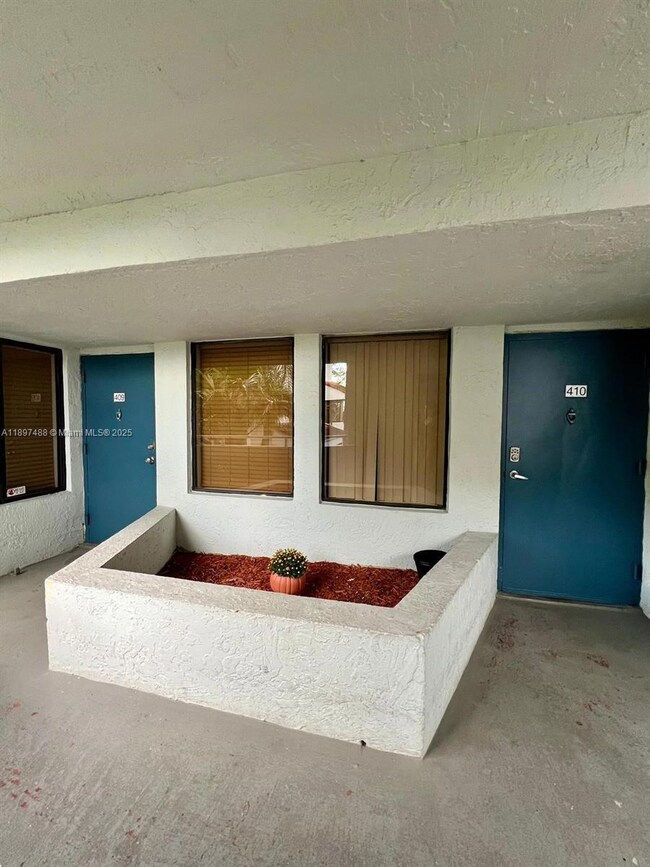 8365 SW 152nd Ave unit C-409, Miami, FL 33193 - photo 2