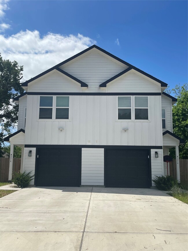 5314 Longmeadow St unit A, Houston, TX 77033 - photo 2