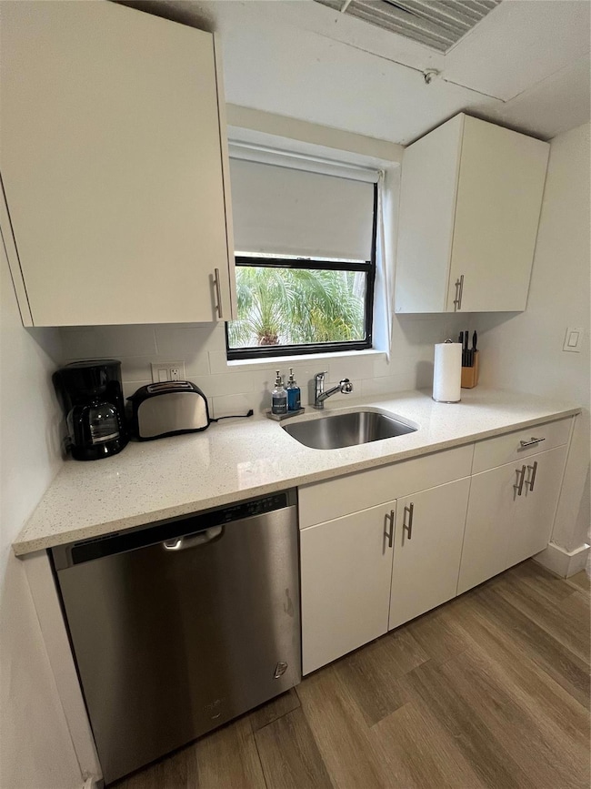 2100 NE 33rd Ave unit 2/1 A, Fort Lauderdale, FL 33305 - photo 2