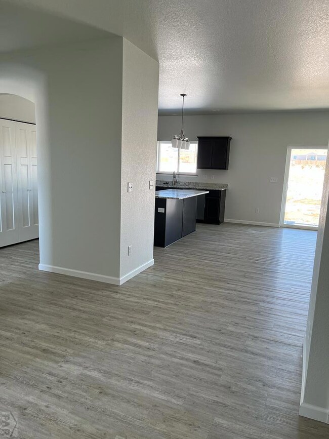 1160 N Calico Rock Ln, Pueblo West, CO 81007 - photo 5