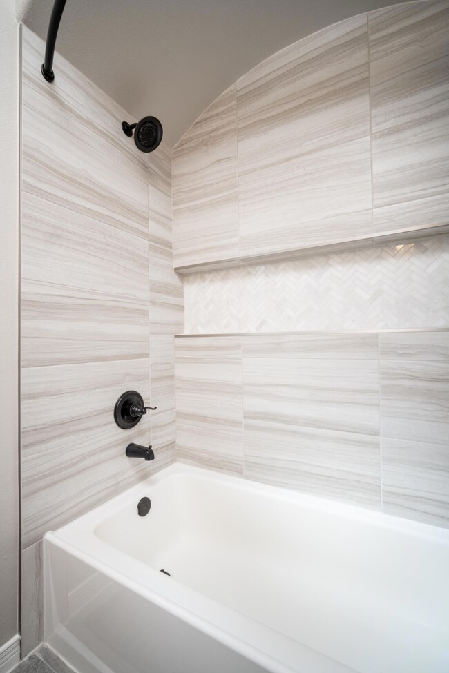 13652 Beobridge Ave, El Paso, TX 79928 - photo 5