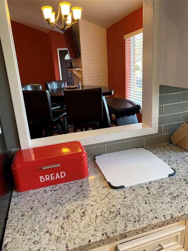 7821 Bateman Ln unit 7821, Houston, TX 77088 - photo 3