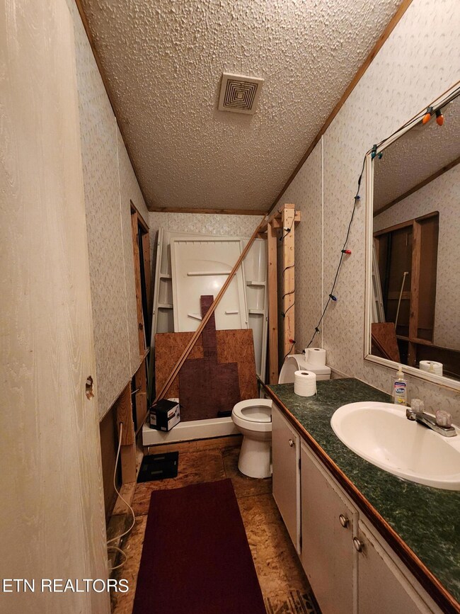 2272 Midway Rd, Crossville, TN 38572 - photo 7