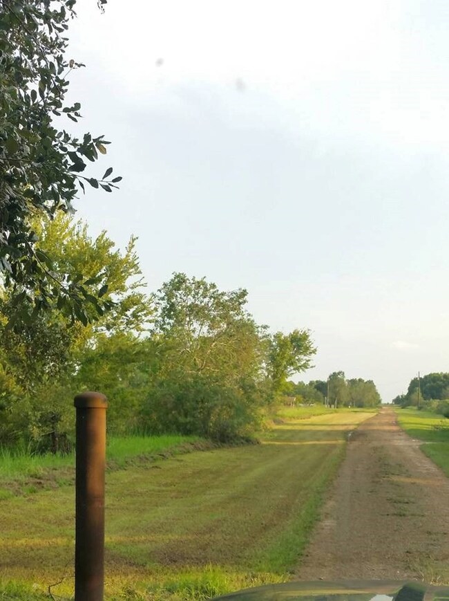 PR 518 Meadow Lark Ln, Bay City, TX 77414 - photo 2