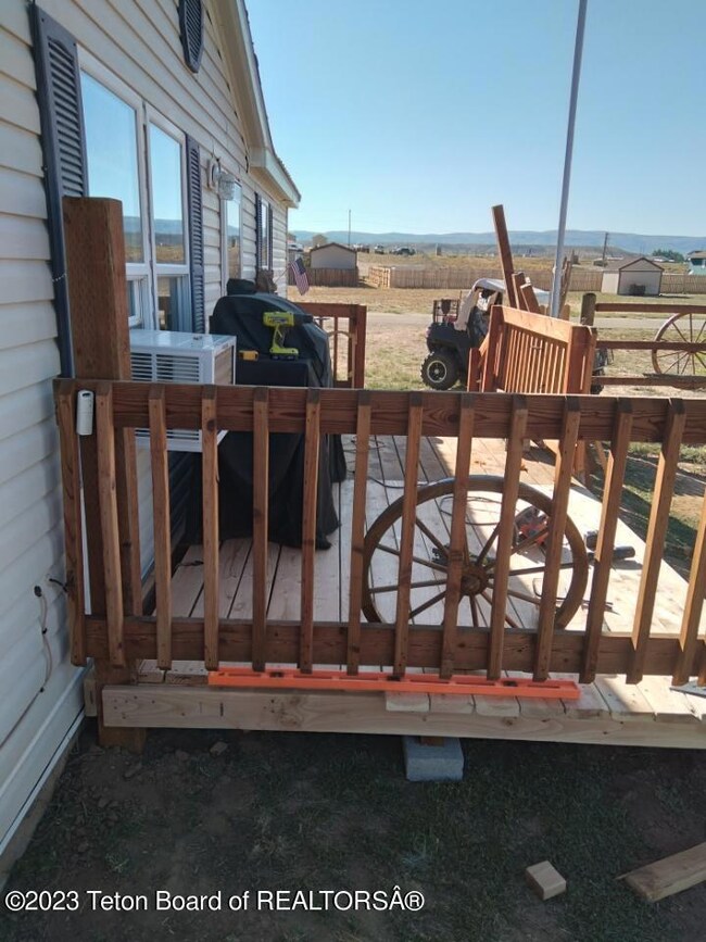 507 Maple St, La Barge, WY 83123 - photo 4