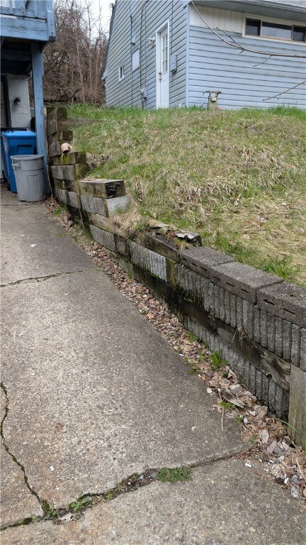 741 Jefferson Rd, Pittsburgh, PA 15235 - photo 2