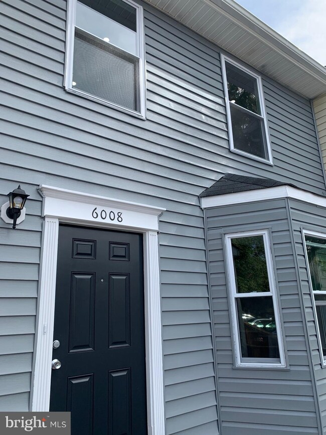 6008 Saint Moritz Dr, Temple Hills, MD 20748 - photo 2