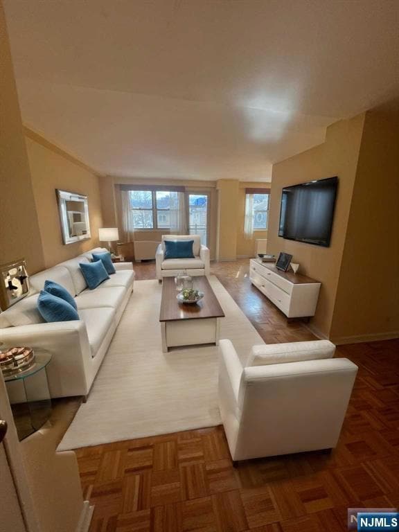 Virtually Staged Living