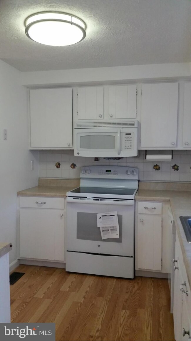 9222 Wilbur Ct, Columbia, MD 21046 - photo 5