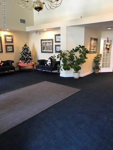 5 Village Cir unit Meadows Bldg. Apt 1, Stroudsburg, PA 18360 - photo 3