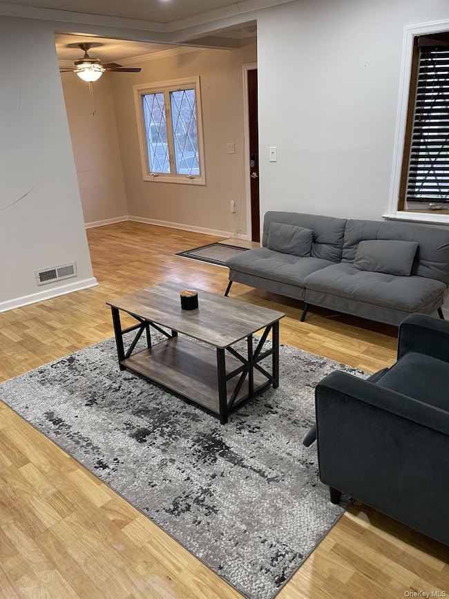 278 Devonshire Dr, New Hyde Park, NY 11040 - photo 3