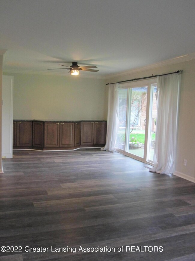 1740 Wellington Dining Room