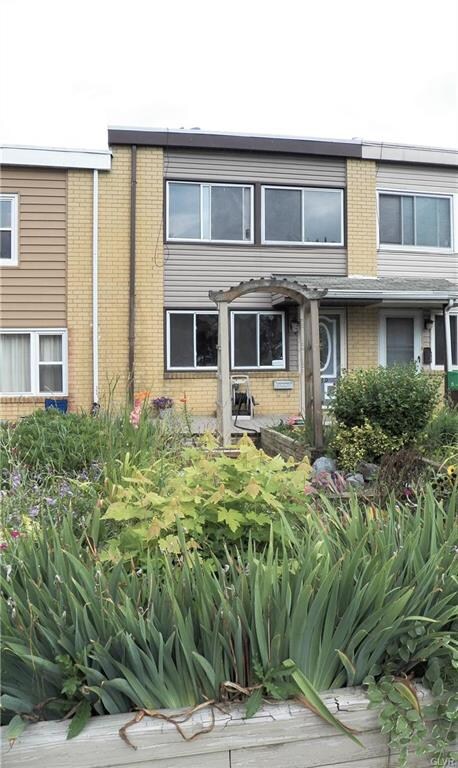 739 Mohawk St, Allentown, PA 18103 - photo 2