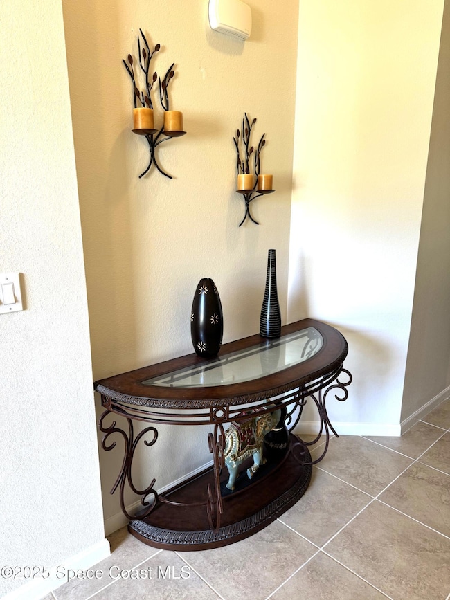 LOARTFUL FOYER NITCH!