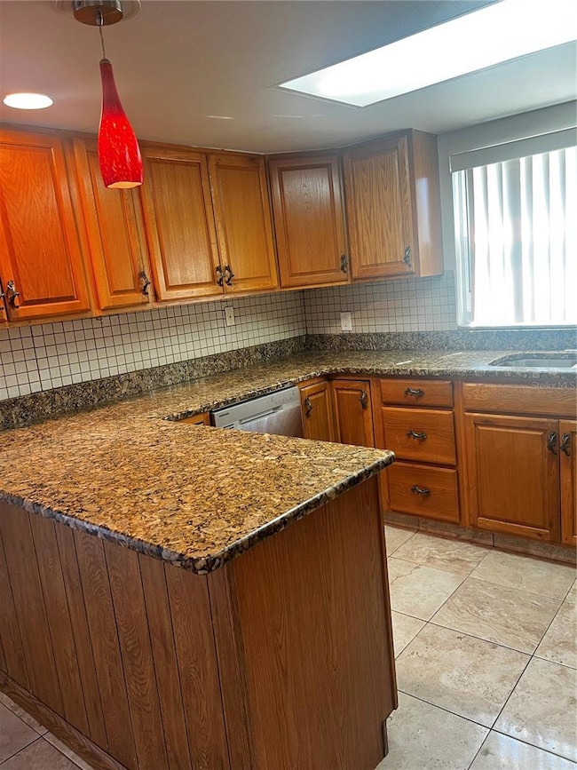 9820 Glen Moor Ln, Port Richey, FL 34668 - photo 3