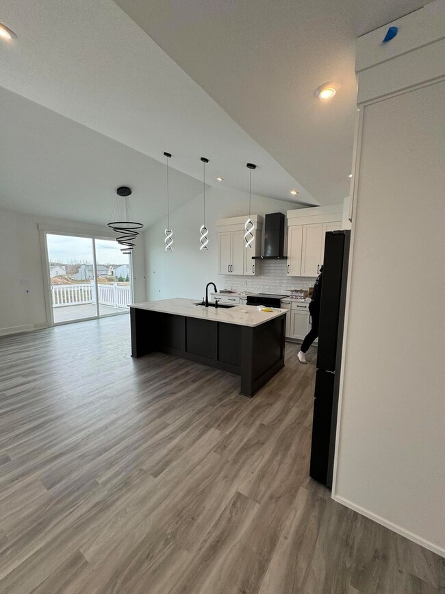 2496 Promise Dr SE, Kentwood, MI 49508 - photo 4