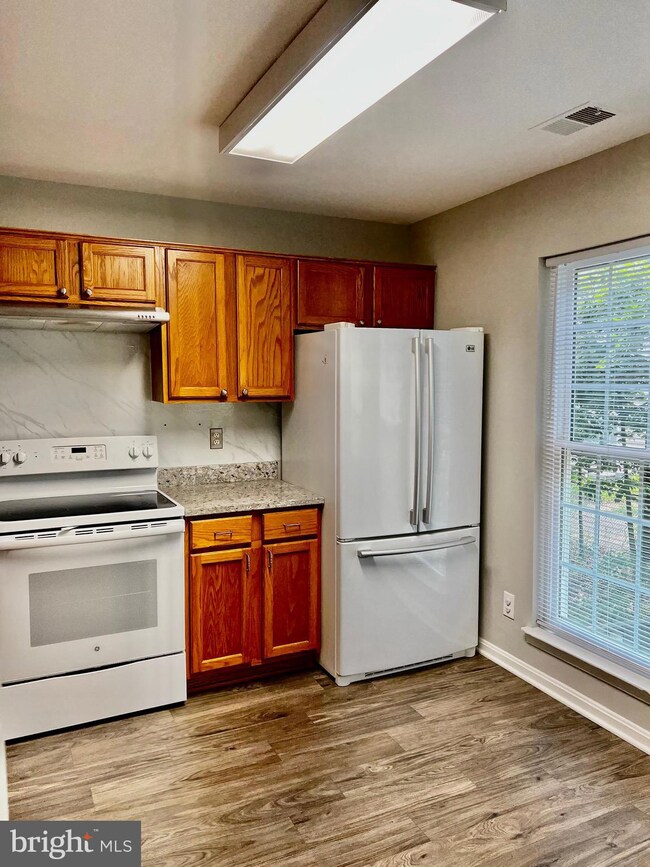 11188 Rienzi Place unit 203, Manassas, VA 20109 - photo 7