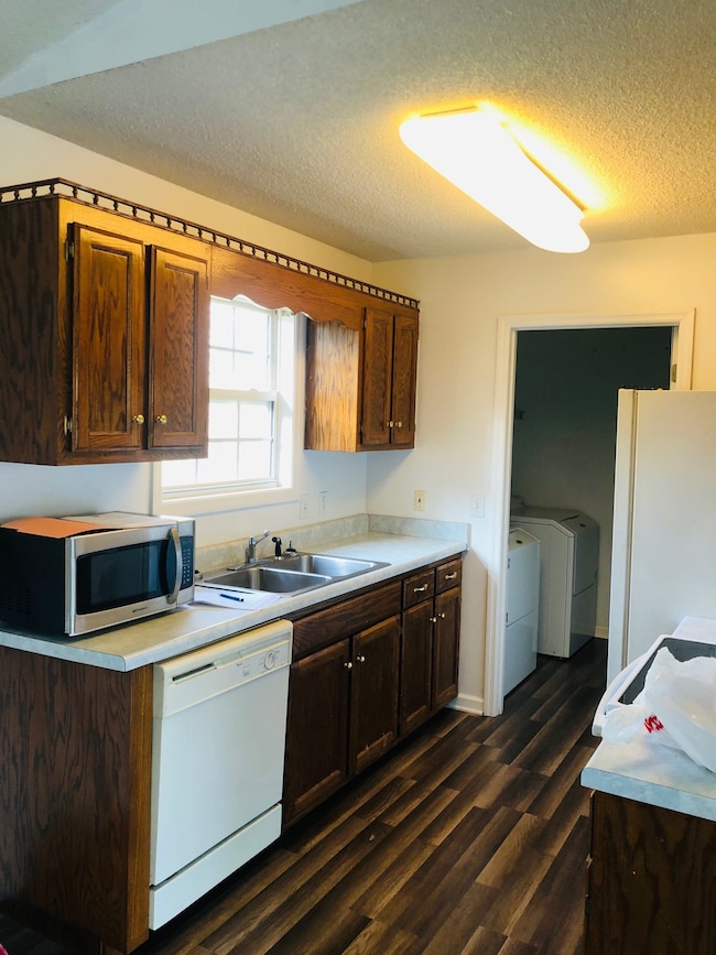 304 Canova Dr, Shelbyville, TN 37160 - photo 4