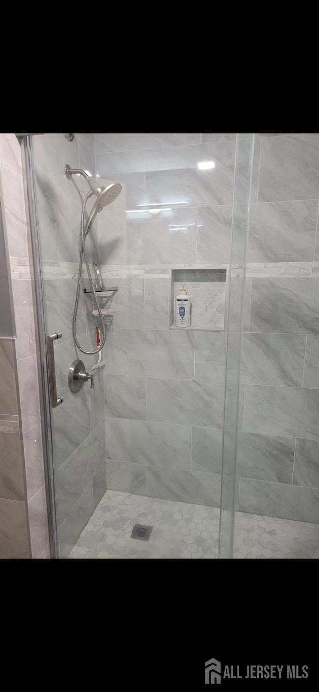 24 Powderhorn Ct unit c, Woodbridge, NJ 07095 - photo 2