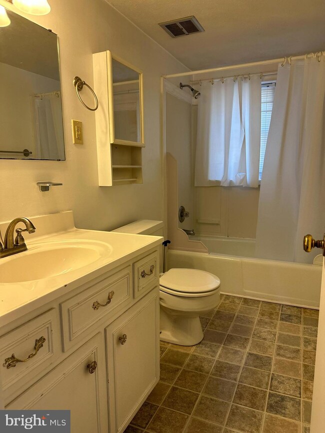 22 Peyton St unit 3, Winchester, VA 22601 - photo 6