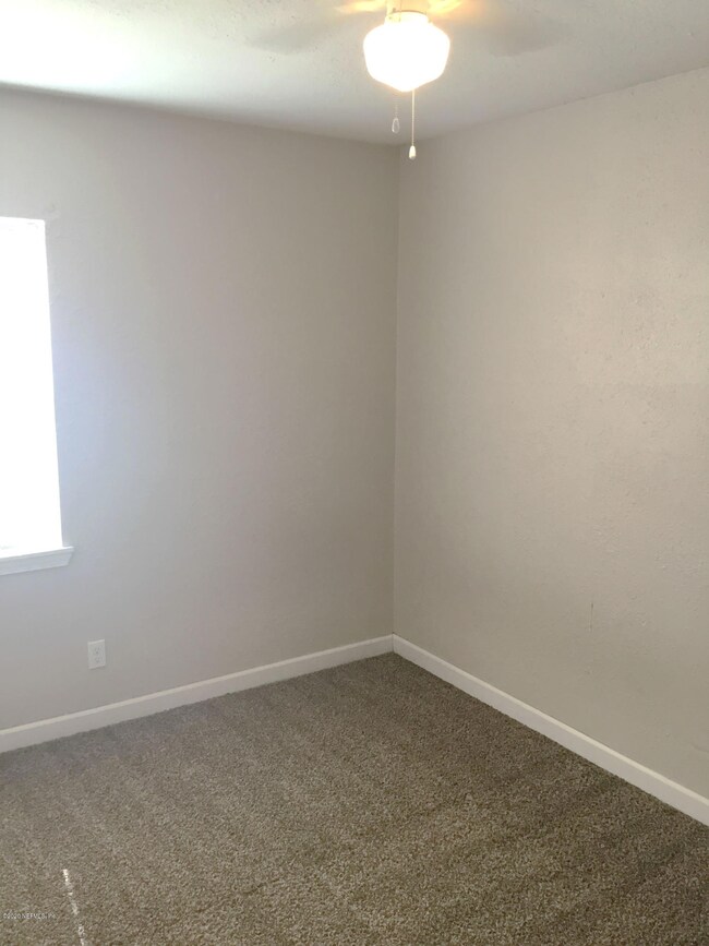 8222 Hare Ave, Jacksonville, FL 32211 - photo 6
