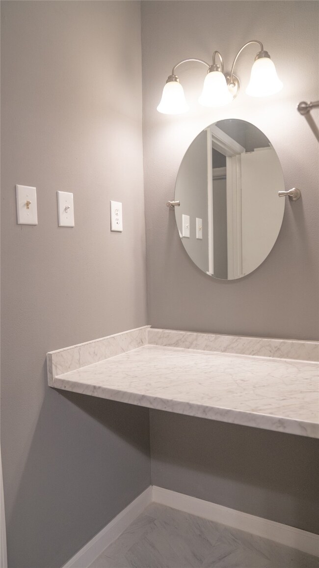 10222 Royal Oaks Dr, Houston, TX 77016 - photo 7